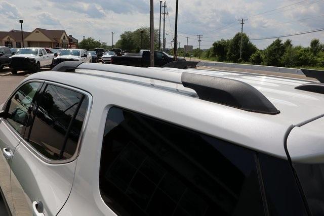 Photo of 2019 White Frost Tri-Coat GMC Acadia