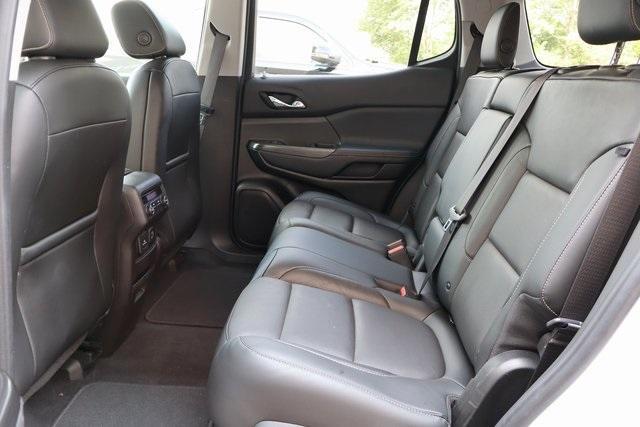 Photo of 2019 White Frost Tri-Coat GMC Acadia