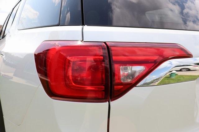 Photo of 2019 White Frost Tri-Coat GMC Acadia