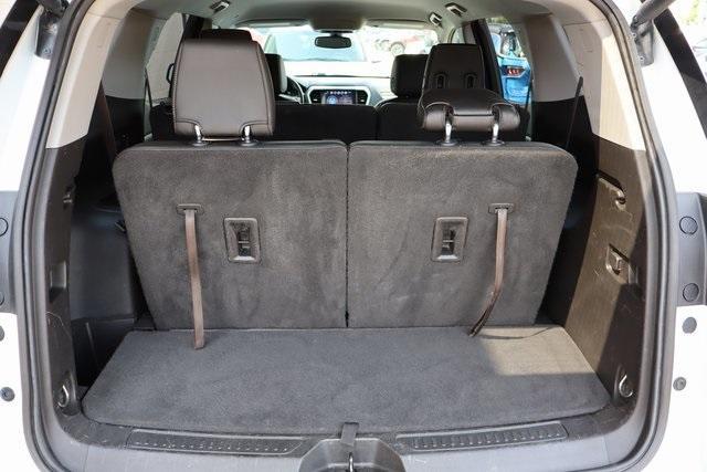 Photo of 2019 White Frost Tri-Coat GMC Acadia