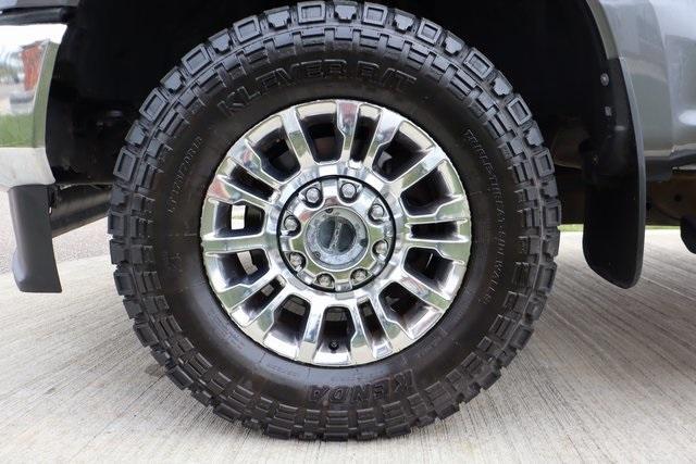 Photo of 2022 Carbonized Gray Metallic Ford F-350