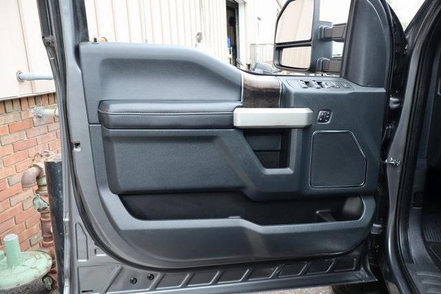 Photo of 2022 Carbonized Gray Metallic Ford F-350