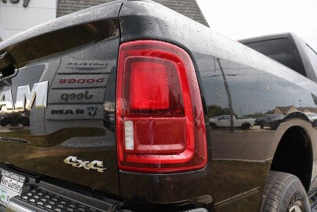 Photo of 2025 Diamond Black RAM 2500
