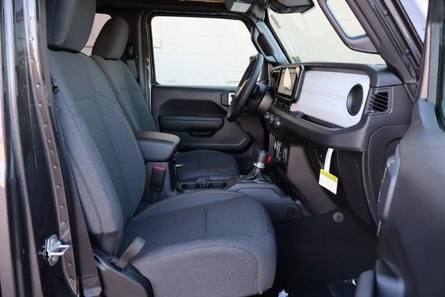 Photo of 2025 Granite Crystal Clearcoat Metallic Jeep Wrangler 4xe