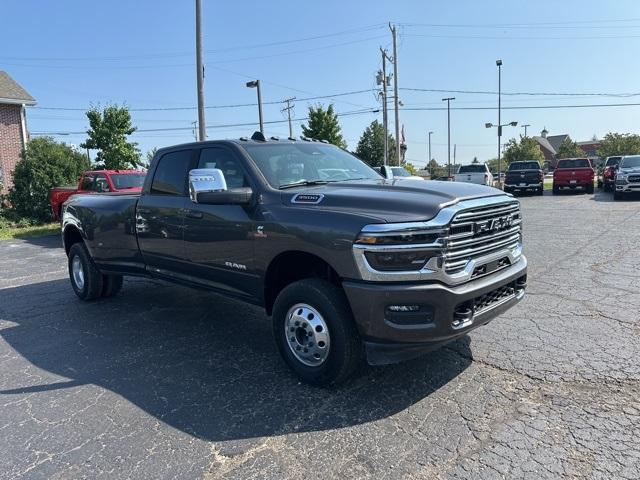 Photo of 2025 Granite Crystal Clearcoat Metallic RAM 3500
