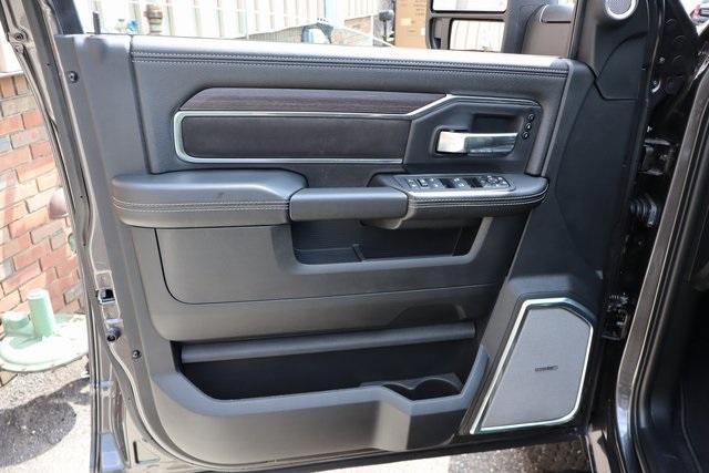Photo of 2025 Granite Crystal Clearcoat Metallic RAM 3500