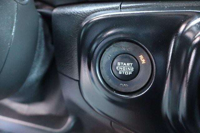 Photo of 2021 Hydro Blue Pearlcoat Jeep Gladiator