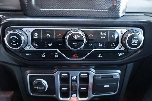 Photo of 2021 Hydro Blue Pearlcoat Jeep Gladiator