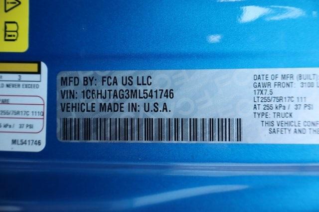 Photo of 2021 Hydro Blue Pearlcoat Jeep Gladiator