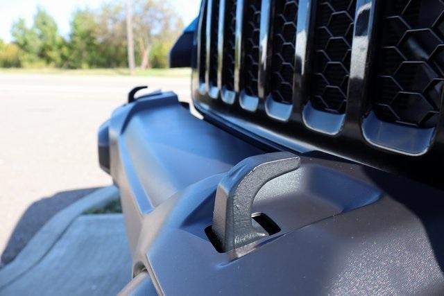 Photo of 2021 Hydro Blue Pearlcoat Jeep Gladiator
