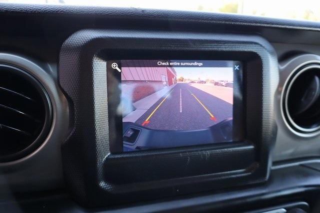 Photo of 2021 Hydro Blue Pearlcoat Jeep Gladiator