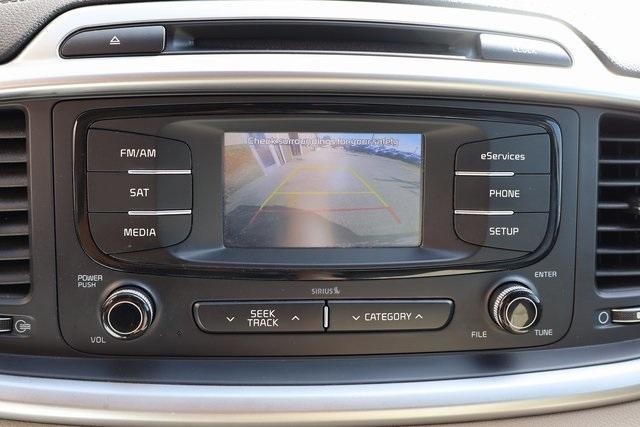 Photo of 2016 Ebony Black Kia Sorento