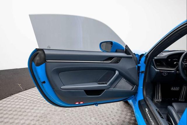 Photo of 2022 Blue Porsche 911
