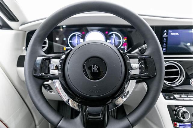 Photo of 2025 Rolls-Royce Spectre
