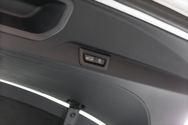 Photo of 2022 White Rolls-Royce Cullinan