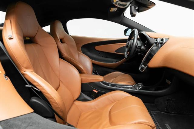 Photo of 2017 Black McLaren 570S