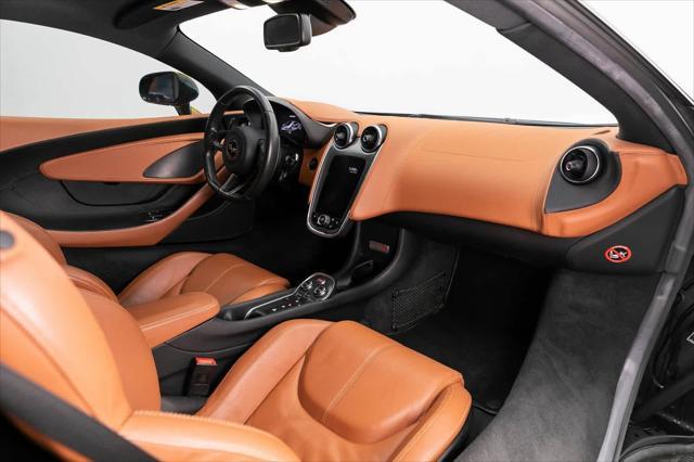 Photo of 2017 Black McLaren 570S