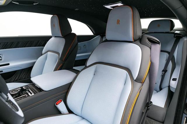 Photo of 2024 Rolls-Royce Spectre