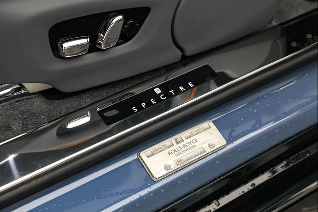 Photo of 2024 Rolls-Royce Spectre
