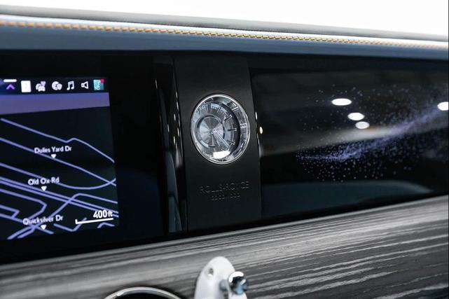 Photo of 2024 Rolls-Royce Spectre