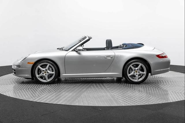 Photo of 2007 Silver Porsche 911