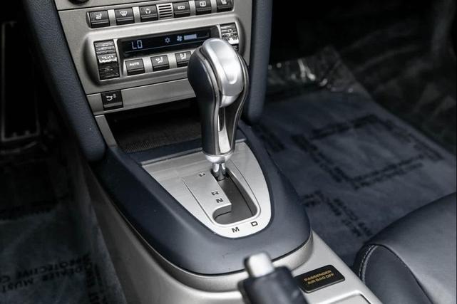 Photo of 2007 Silver Porsche 911