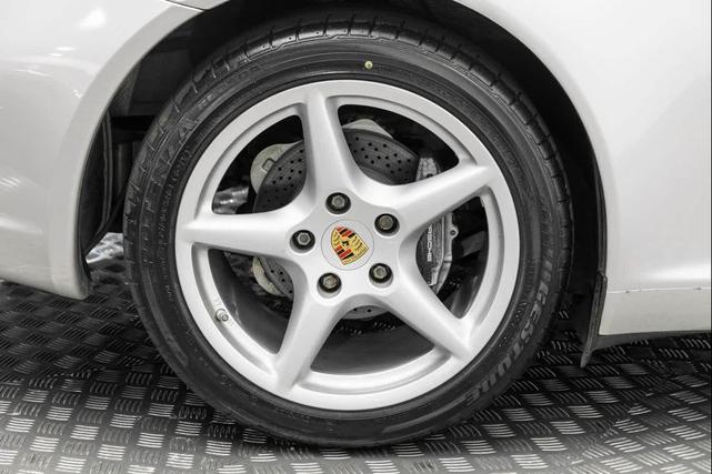 Photo of 2007 Silver Porsche 911