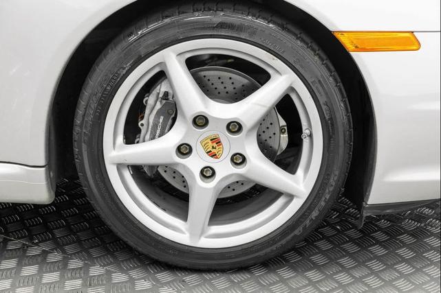 Photo of 2007 Silver Porsche 911