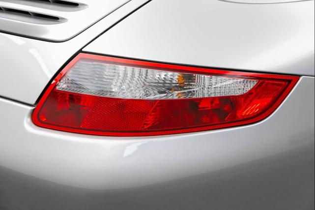 Photo of 2007 Silver Porsche 911