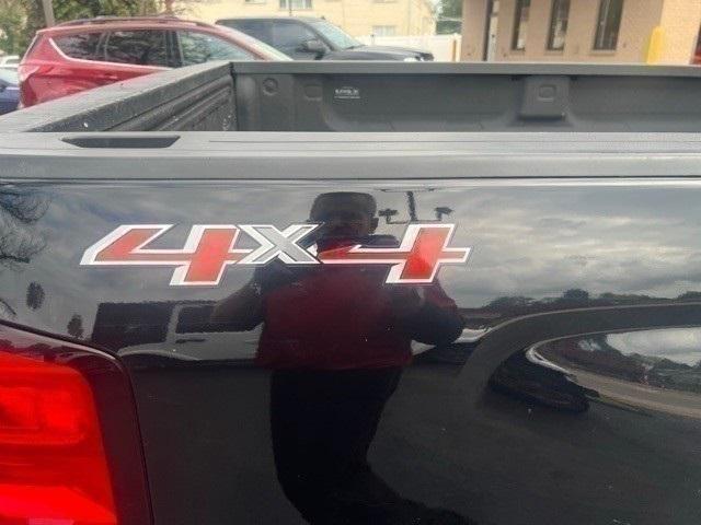 Photo of 2015 Black Chevrolet Silverado 1500