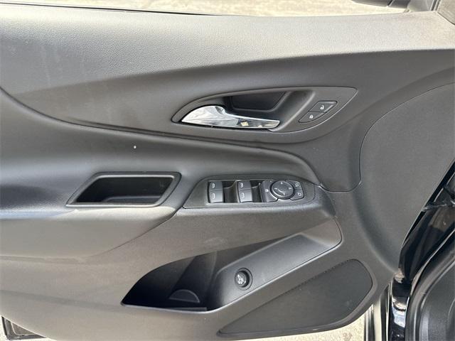 Photo of 2023 Mosaic Black Metallic Chevrolet Equinox