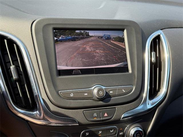 Photo of 2023 Summit White Chevrolet Equinox