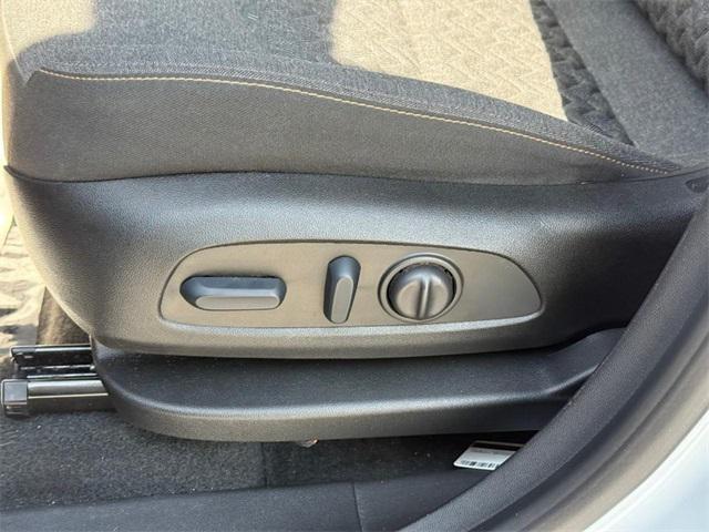 Photo of 2023 Summit White Chevrolet Equinox