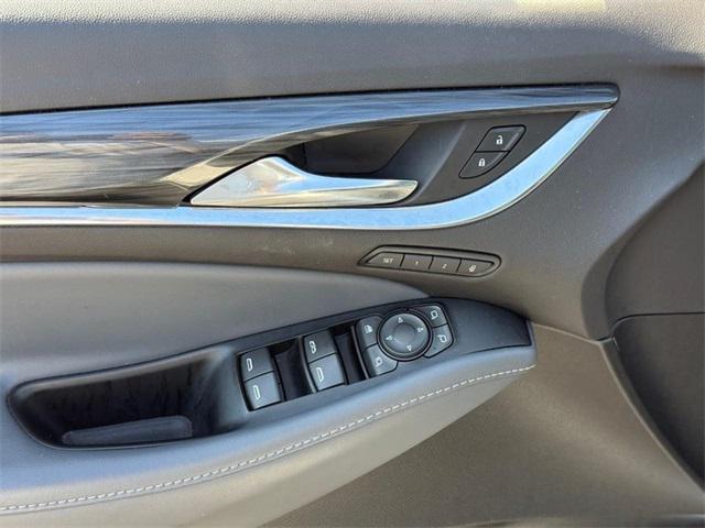 Photo of 2024 Summit White Buick Enclave