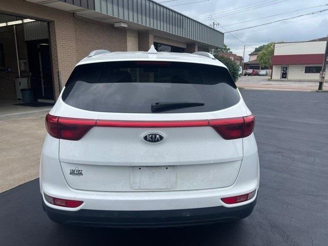 Photo of 2017 Clear White Kia Sportage