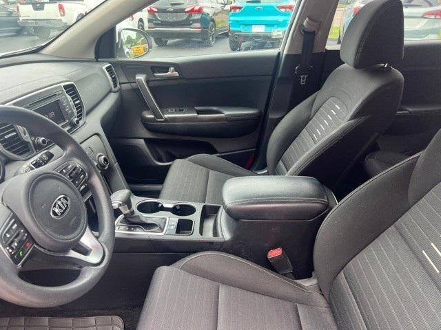 Photo of 2017 Clear White Kia Sportage