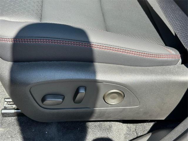Photo of 2025 Mosaic Black Metallic Chevrolet Traverse