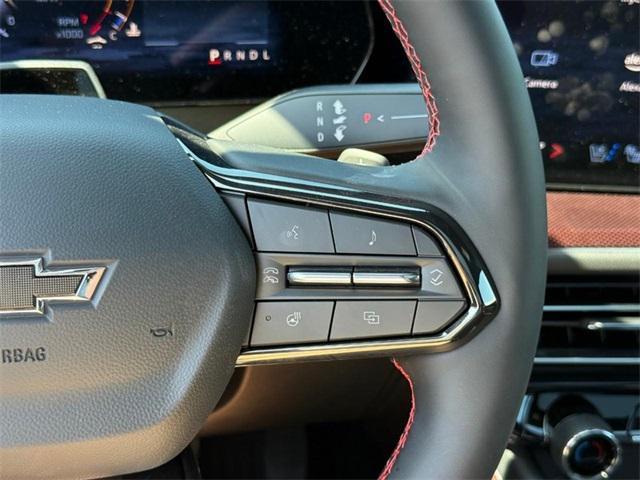 Photo of 2025 Mosaic Black Metallic Chevrolet Traverse