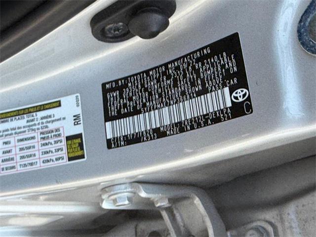 Photo of 2022 Classic Silver Metallic Toyota Corolla