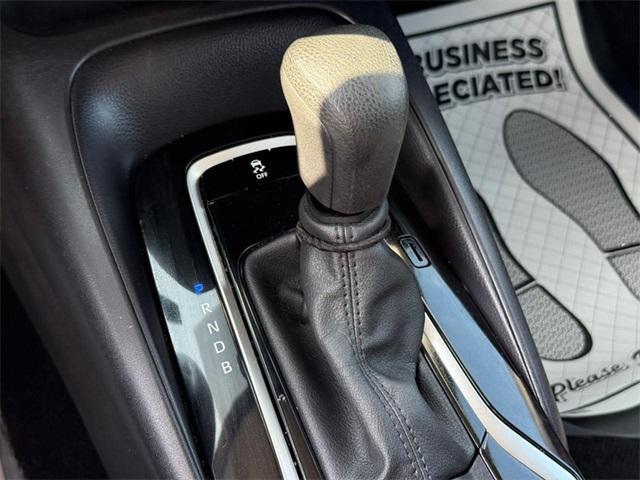 Photo of 2022 Classic Silver Metallic Toyota Corolla