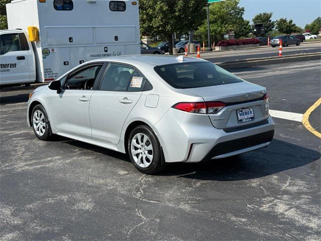 Photo of 2022 Classic Silver Metallic Toyota Corolla