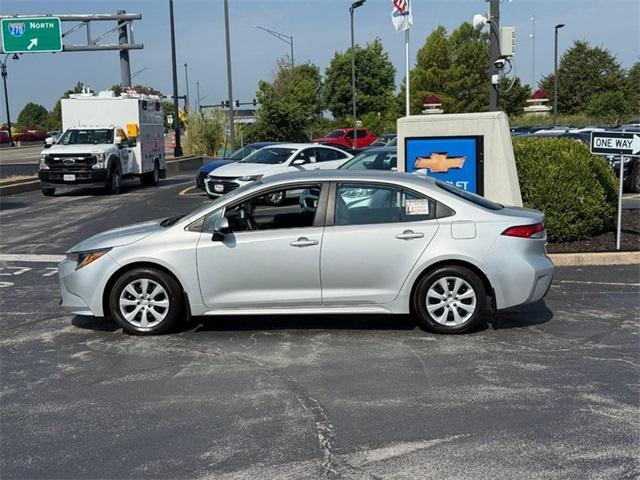 Photo of 2022 Classic Silver Metallic Toyota Corolla