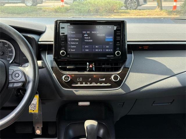 Photo of 2022 Classic Silver Metallic Toyota Corolla