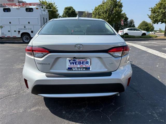 Photo of 2022 Classic Silver Metallic Toyota Corolla