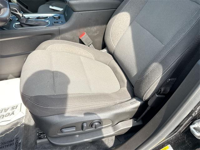 Photo of 2022 Mosaic Black Metallic Chevrolet Traverse
