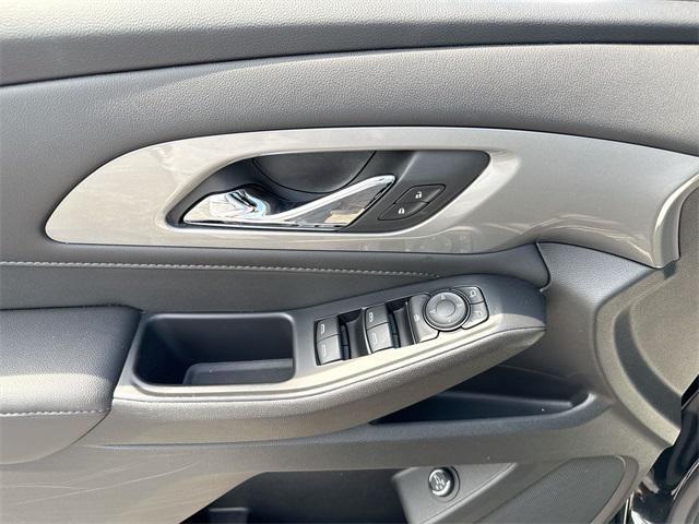Photo of 2022 Mosaic Black Metallic Chevrolet Traverse