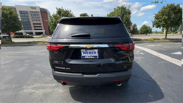 Photo of 2022 Mosaic Black Metallic Chevrolet Traverse