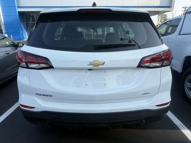 Photo of 2024 Summit White Chevrolet Equinox