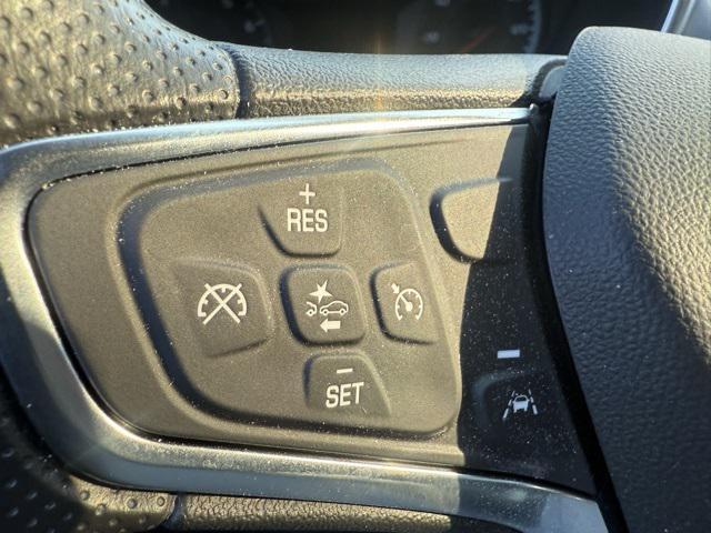 Photo of 2024 Summit White Chevrolet Equinox