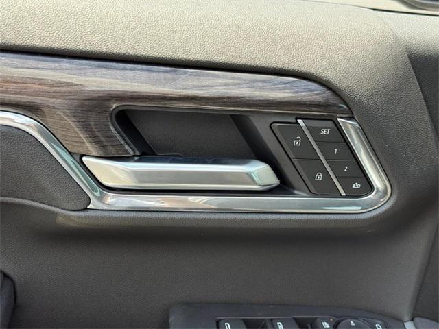 Photo of 2025 Sterling Gray Metallic Chevrolet Silverado 1500
